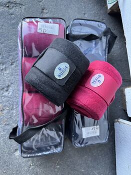 Busse Bandagen schwarz und rot/pink jeweils 4er Set, Busse, Johanna, Horse Bandages & Wraps, Duingen