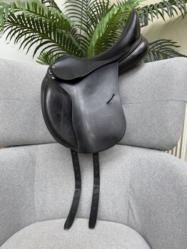 Busse Basel 17,5 inch leren dressuurzadel, Busse Basel, Cindy Lenssen, Dressage Saddle, Arnhem