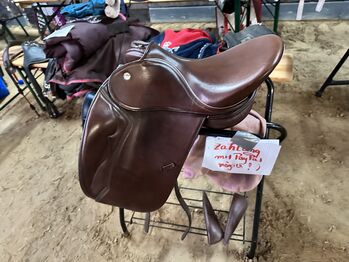 Butterfly Dressursattel Claudia 17Zoll, Butterfly , Dt-Saddlery Claudia , Alina Granderath, Dressage Saddle, Neustadt 