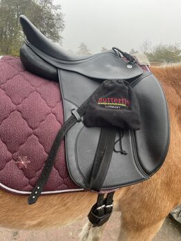 Butterfly Dressursattel Uta Gräf 18zoll Butterfly  Uta Gräf