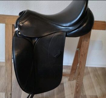 Bynamic B11 Dressursattel Sitz 17 Tack Innovation, Tack Innovation  B11, Annalena Schulz , Dressage Saddle, Brakel