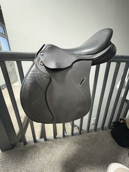 Cavaletti 17.5 adjustable jump/xc saddle, Cavaletti, Kelly vaughan , Siodła skokowe, England 