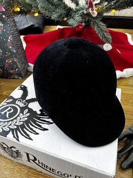 Champion CPX black velvet horse riding hat size 6 5/8 (54cm), Champion CPX 3000, Nikki, Kinder-Turnierbekleidung, Barnoldswick