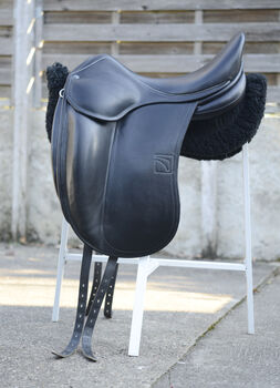 Childeric DAC 17,5, Childeric DAC, Monika Holzner, Dressage Saddle, La Forêt-Sainte-Croix