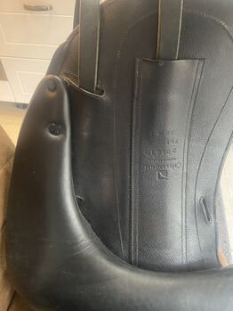 Childeric Dressursattel 17.5 Zoll DSG Childeric Dressursattel 