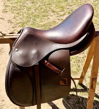 Childeric Sellier Springsattel Modell FAP in 17 Zoll, Childeric Sellier FAP, Daniela, Jumping Saddle, Algermissen
