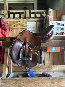Childerig Vielseitigkeits/Spring-Sattel, Childeric France Vielseitigkeits/Springsattel, Vivian Kalberer, Jumping Saddle, Fehraltorf
