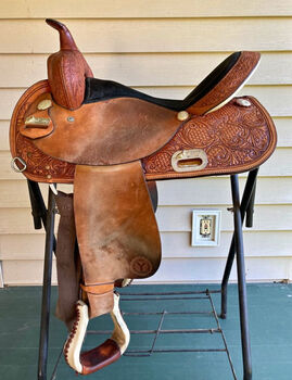 Circle Y The Proven Barrel Saddle 16”, Circle Y, Molly, Western Saddle, Columbiaville