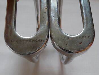 Klassische Sprenger Steigbügel 12 cm Trittbreite silberne für englisch Sattel Sprenger
