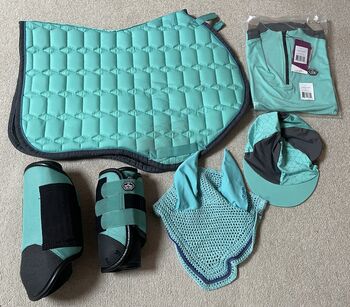 Gesamtes CC-Outfit, QHP, Lara Stuppia, For Horses, Lachen