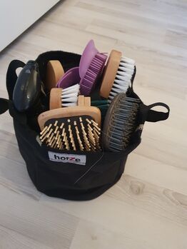 Komplette Putztasche bin Horze, Horze, Meike Kapahnke , Grooming Brushes & Equipment, Wuppertal