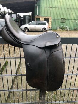 Country Dressursattel 18 Zoll, Französische Kissen, Country , Selina Andersen , Dressage Saddle, Dörpstedt 