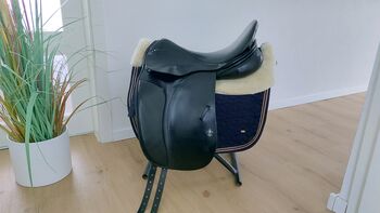 County Competitor Dressursattel 18 Zoll W Einzigartig Strass Lilie, County Competitor , Mareike K, Dressage Saddle, Marsberg