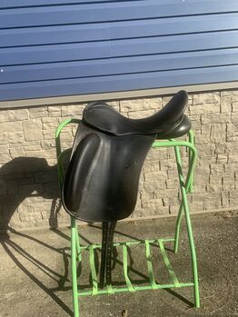 County Perfection 17.5” MW forward flap, County Perfection, Mackenzie , Dressage Saddle, Galveston