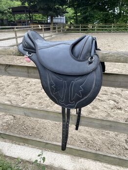 Covalliero Sattel Freedom Baumloser Sattel Covalliero 