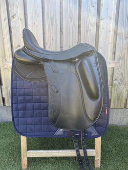 Custom Wolfgang Omni Monoflap, Custom  Wolfgang Omni Monoflap, NG Zadels (NG Zadels ), Dressage Saddle, Almere