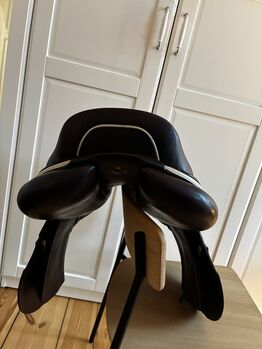 CWD Springsattel (17") CWD Close contact jumping saddle (SE02)