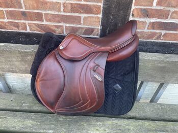 CWD Springsattel 2Gs Mademoiselle SE32, CWD 2Gs Mademoiselle , Julia A, Jumping Saddle, Wolfenbüttel 
