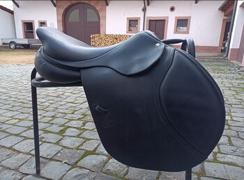 CWD SE02, mittlere Kammer, 18“ Sitz, CWD SE02, Jo Ma, Siodła skokowe, Biedershausen