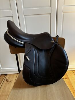 CWD Springsattel (17"), CWD Close contact jumping saddle (SE02), Andrea, Springsattel, Berlin
