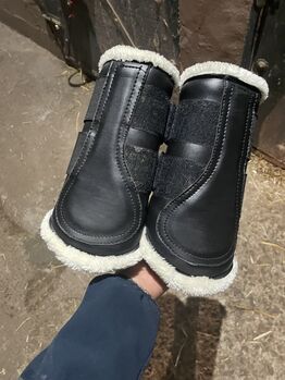 Black tendon boots, Irene, Ochraniacze, Sevilla