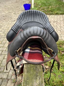 Deuber Jerez SKL S2 Bückeburg Modell Schulsattel mit neuen kleinen Kissen Deuber Jerez SKL Bückeburger Schulsattel