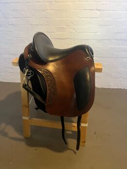 Deuber&Partner Barocksattel S1, DEUBER&PARTNER  Barock El Campo décor, Daniela Jekeli , Baroque Saddle, Würzburg