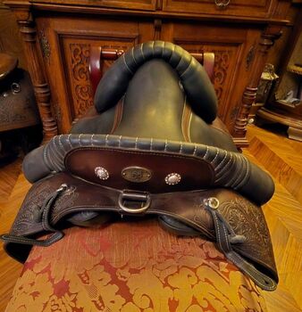 Deuber Sattel Amerant Bückeburgerschulsattel Barocksattel Deuber und Partner  Amarant 