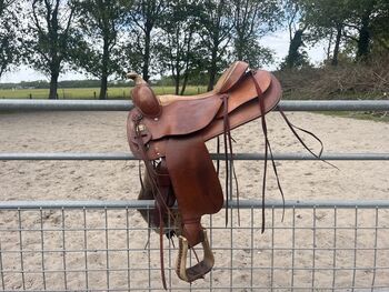 Deuber western saddle Deuber