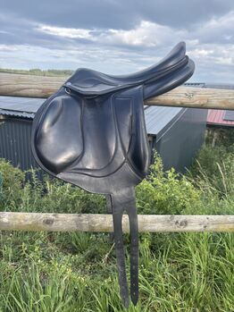 Devoucoux Springsattel Chiberta Lab 18“ 2023, Devoucoux Chiberta Lab, Fiona, Jumping Saddle, Geisenheim