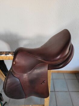 Devoucoux Springsattel 17,5 Biarritz, Devoucoux Biarritz 17,5 , YW, Jumping Saddle, Leonberg