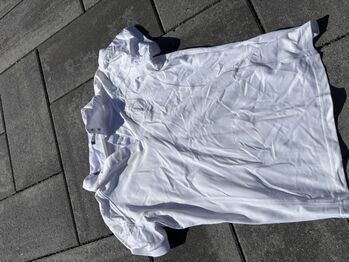 Diverse Turnierbekleidung