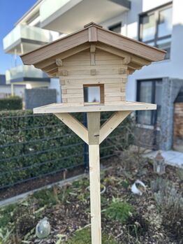 Vogelhaus /  Vogelfutterhaus