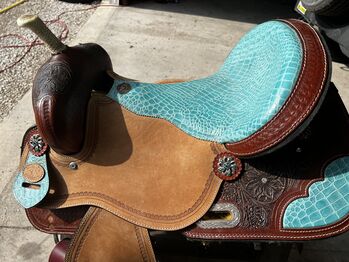 Double T barrel saddle- like new, Double T, Heather Peters, Western Saddle, Rolfe