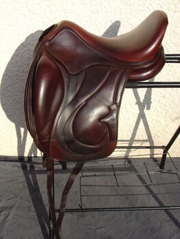 Dressage Antares Saddle 17' Antares Cadence
