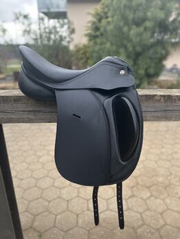 Dressursattel 17,5” Andante KN Karl Niedersüß Karl Niedersüß  Andante 