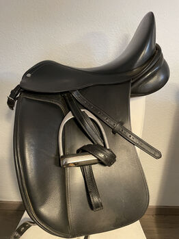 Dressursattel 17,5, Nee Generation , Lea, Dressage Saddle, Duisburg 