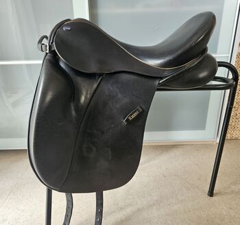 Dressursattel Euroriding Luxor, 17,5" Euroriding Luxor