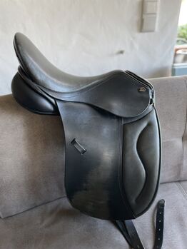 Dressursattel I Horka 16 Zoll I, Horka Florestan, Johanna H., Dressage Saddle, Koblenz 