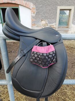 Neuwertigen Dressursattel, 18“ zu verkaufen, Ikonic Light, Lisa Tost, Dressage Saddle, Halsbrücke 