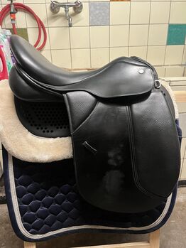 Dressursattel Kavalkade 17 Zoll, Kavalkade Dressursattel, Chiara Pyka, Dressage Saddle, LENNESTADT