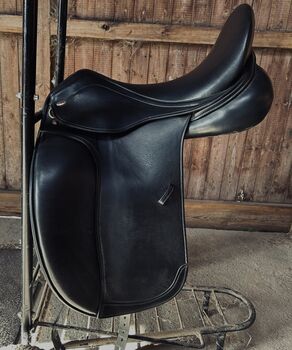Dressursattel Kentaur Ithaka 17,5 Zoll, Kentaur Ithaka, Antonia S., Dressage Saddle, Schenefeld 