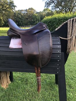 Dressursattel Kentaur Medea 17.5 Zoll, Kentaur Medea, Eliane, Dressage Saddle, Raeren