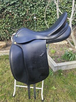 Dressursattel Modena von Prestige (32 KW, 18'') Prestige Modell