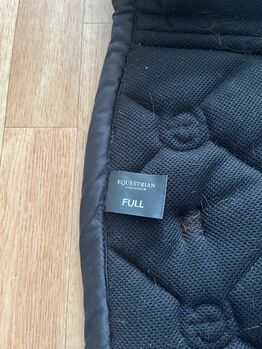 Dressurschabracke All Black Glimmer inklusive Versand Equestrian Stockholm  All Black Glimmer Dressurschabracke 
