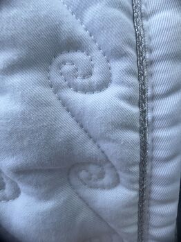 Dressur-Schabracke, WB, weiss mit silber Bordüre