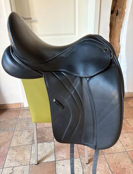 Dressursattel Sankey von AJ, 17,5 Zoll Anke Just Sankey