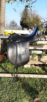 Dressursattel kurz breit französische Kissen von Hemano, Hemano Solution , Maresa, Dressage Saddle, Pfullingen