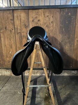Dressursattel Stübben Aramis II 17,5" Stübben Aramis II 