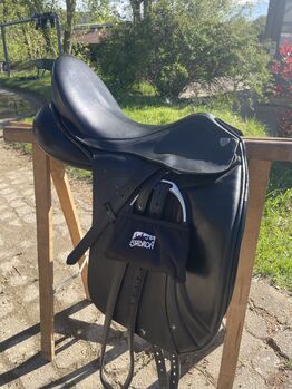 Dressursattel Bagual Sapucay 17“, Bagual Sapucay, Ina, Dressursattel, Lörrach 